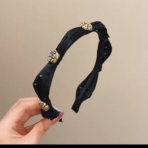 Elegant Black and Gold Headband